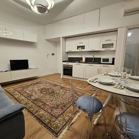 Apartment Be Your - Casa Di Arya Rom